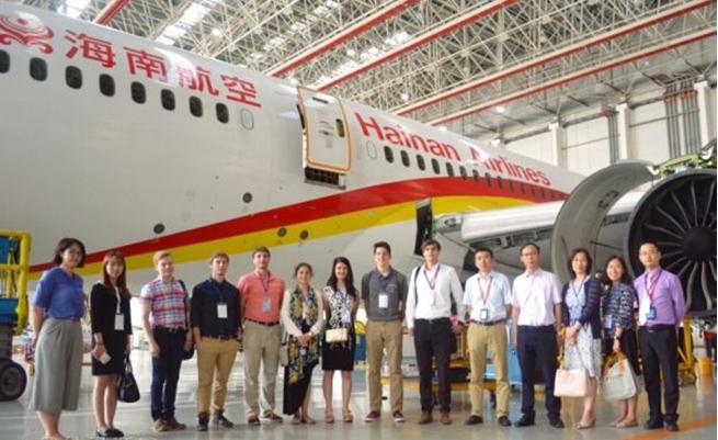 “海航文化使者”体验中国文化之旅